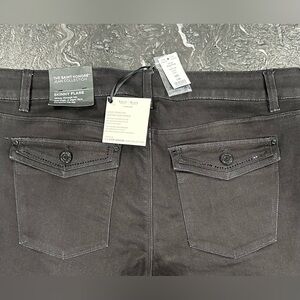 NWT White House Black Market Jeans Skinny Flare Size 14R Black